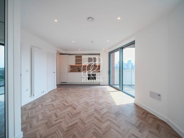 Studio To Rent In Three Waters, London, E3