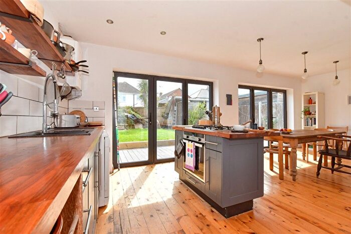 2 Bedroom Semi-detached House For Sale In Vale Road, Whitstable, Kent, CT5