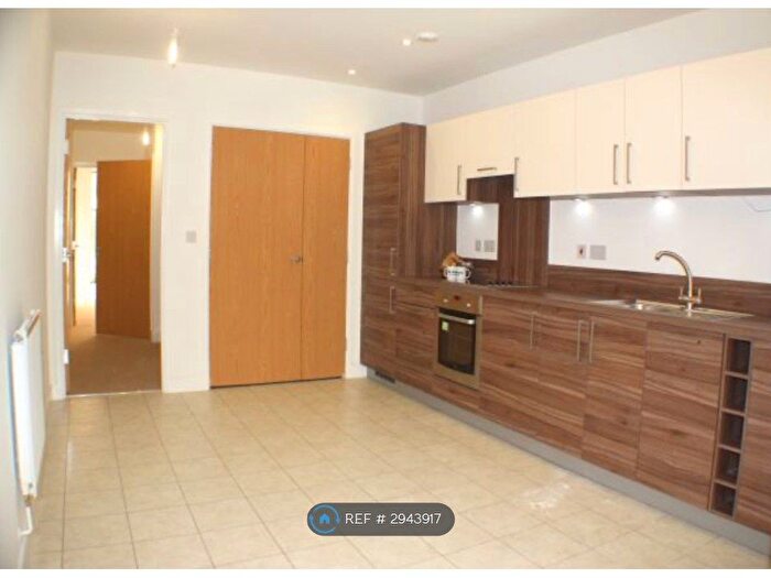 3 Bedroom Maisonette To Rent In Nelson Walk, London, E3