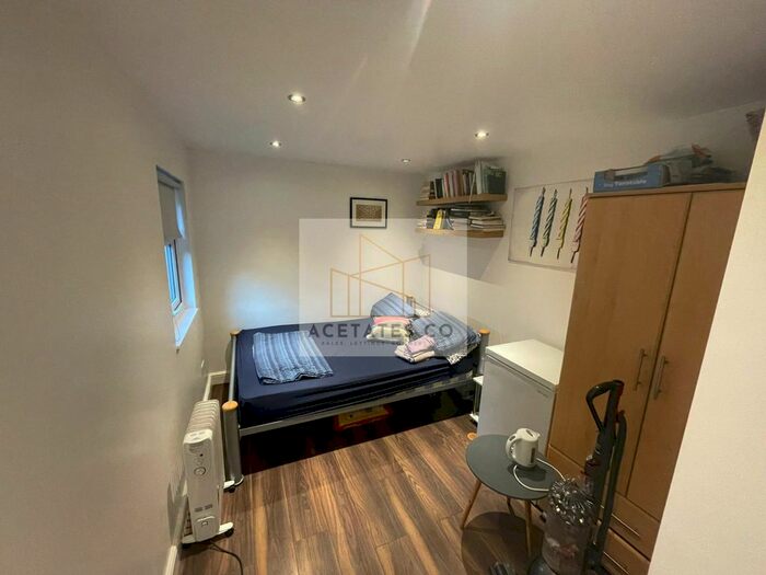 1 Bedroom Studio To Rent In Marlborough Avenue, Southgate, London, N14