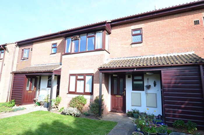 2 Bedroom Flat To Rent In Sandpiper Court, Cormorant Way, PO20