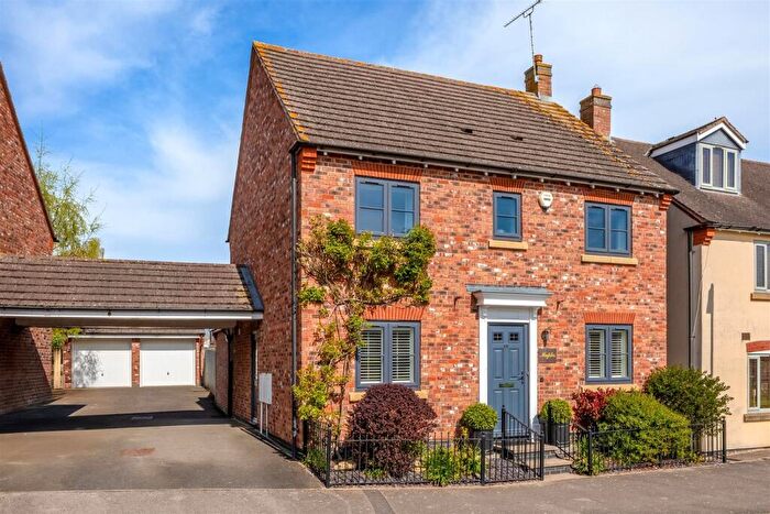 4 Bedroom Detached House For Sale In Railway Crescent, Shipston-On-Stour, CV36