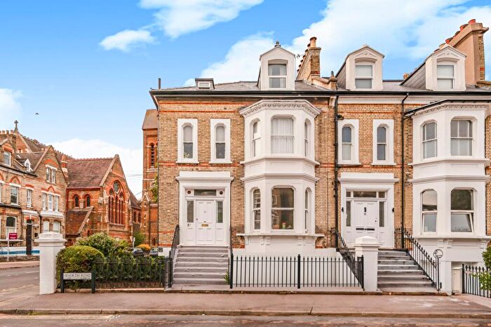 1 Bedroom Flat For Sale In North Road, Surbiton, KT6