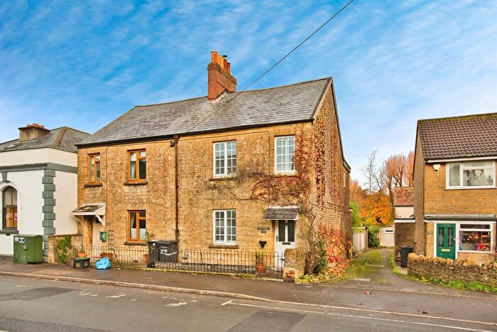 3 Bedroom Semi-Detached House For Sale In South Street, Crewkerne, TA18