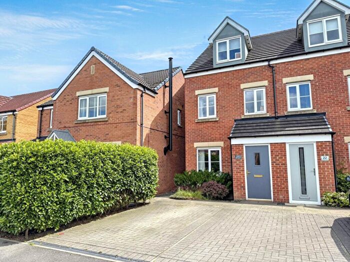 3 Bedroom Town House For Sale In Sorrel Close, Shotton Colliery, Durham, Durham, DH6