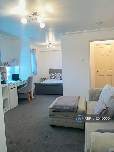 1 Bedroom Flat To Rent In Latimer Drive, Hornchurch, RM12