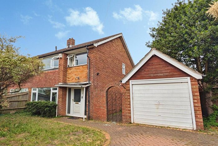 3 Bedroom Property To Rent In Rownhams Road, SO16