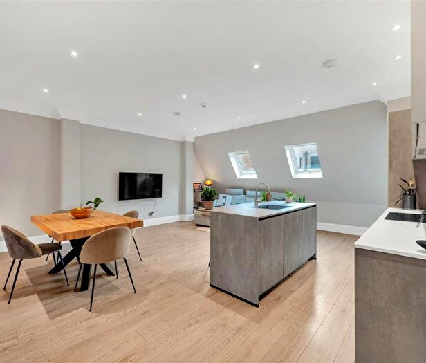 2 Bedroom Apartment For Sale In High Street, Bromley, BR1