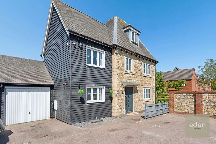 3 Bedroom Detached House For Sale In Brampton Field, Ditton, ME20