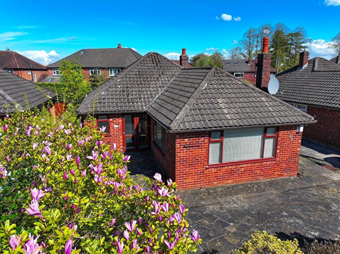 2 Bedroom Detached Bungalow For Sale In Shaftesbury Avenue, Timperley, WA15