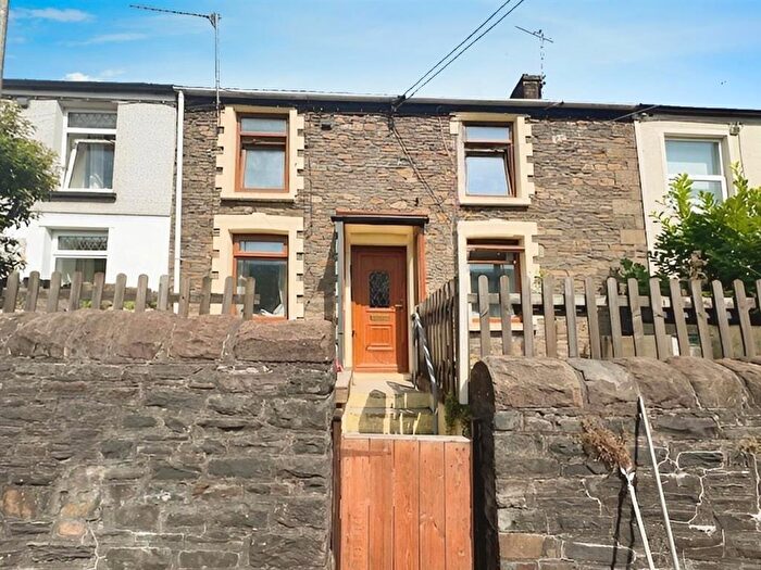 4 Bedroom House To Rent In Hopkinstown Road, Pontypridd, CF37