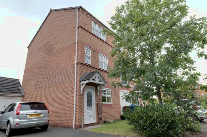 3 Bedroom Town House To Rent In Hainer Close, Stafford, ST17