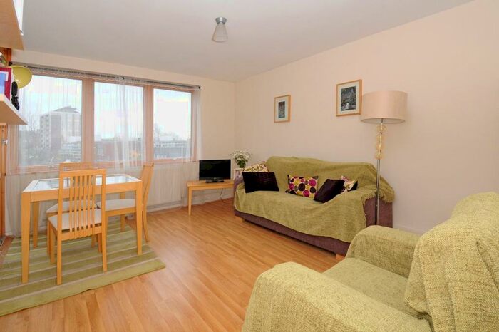 1 Bedroom Flat To Rent In Wynford Road, Angel, Islington, London, N1