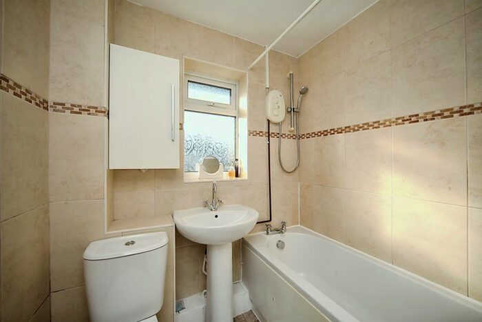 2 Bedroom Semi-Detached House For Sale In Bircham Road, Taunton, TA2
