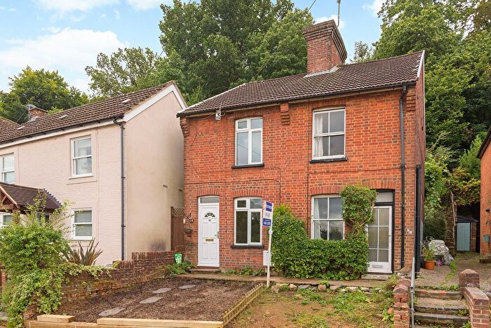2 Bedroom Property To Rent In Latimer Road, Godalming, GU7