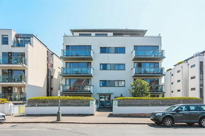 2 Bedroom Flat For Sale In Palmeira Avenue, Hove, BN3