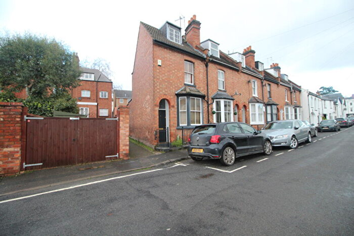 2 Bedroom End Of Terrace House To Rent In Cross Street, Leamington Spa, CV32