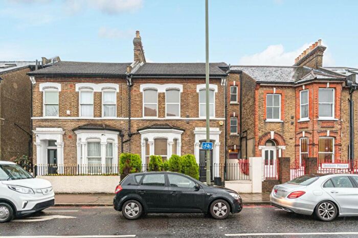 4 Bedroom End Of Terrace House To Rent In College Road, Bromley North, Bromley, BR1