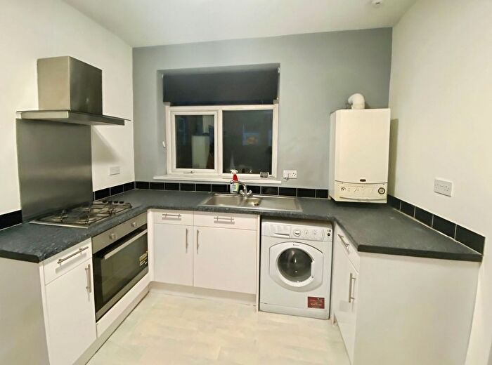 2 Bedroom Flat To Rent In Richmond Road, South Shields, Tyne And Wear, NE34