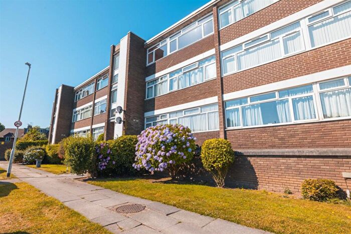 2 Bedroom Apartment For Sale In Hornby Road, Bromborough, Wirral, CH62