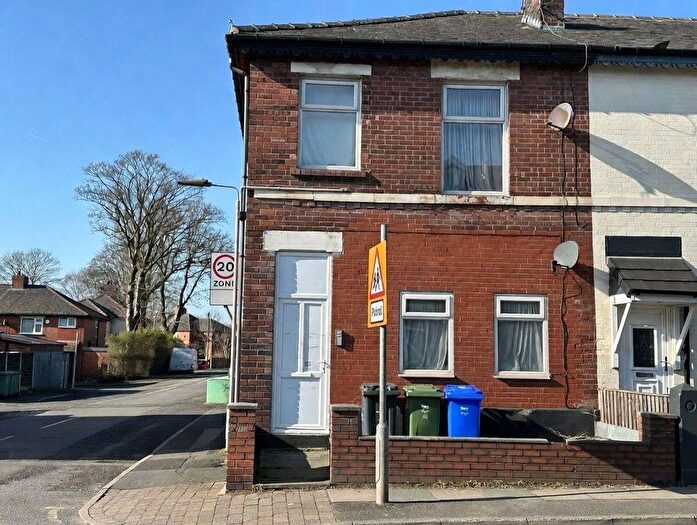 2 Bedroom Flat To Rent In Ainsworth Road, Radcliffe, Manchester, M26