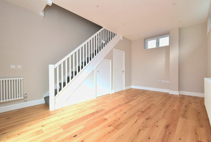 2 Bedroom Detached House To Rent In Waldram Place, SE23