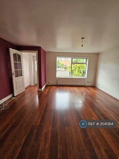 3 Bedroom Terraced House To Rent In Hartis Avenue, Salford, M7