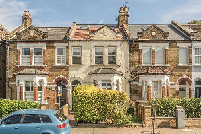 2 Bedroom Flat For Sale In Earlsfield Road, Earlsfield, SW18