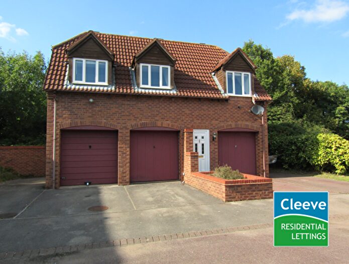 1 Bedroom Detached House To Rent In The Cloisters, Bishops Cleeve, GL52