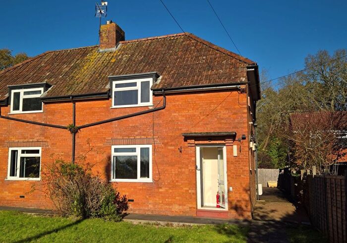 3 Bedroom Semi Detached House For Sale In Greenway Road, Bishops Lydeard, Taunton, Somerset, TA4