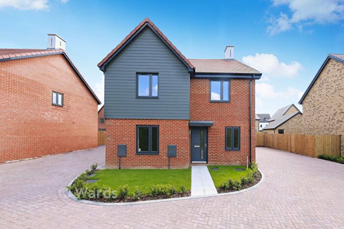 4 Bedroom Detached House For Sale In Dogwood Close, Faversham Lakes, Faversham, Kent, ME13