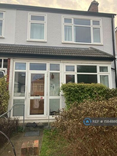 5 Bedroom End Of Terrace House To Rent In Brinkley Road, Worcester Park, KT4