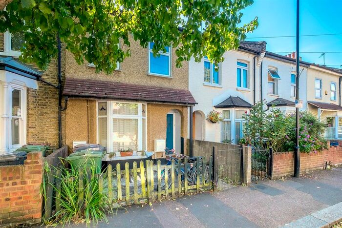 1 Bedroom Flat To Rent In Wadley Road, London, E11