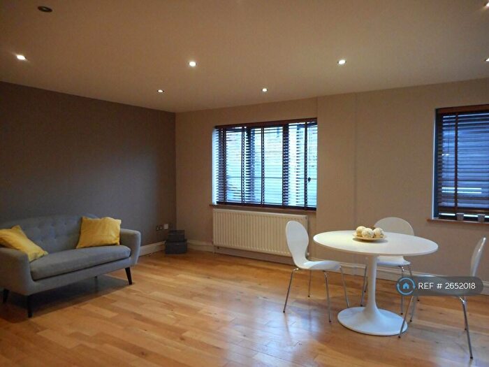 2 Bedroom Flat To Rent In Ferdinand Street, London, NW1
