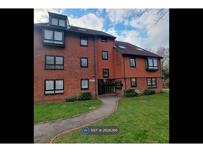 2 Bedroom Flat To Rent In Norfolk House, Birmingham, B30