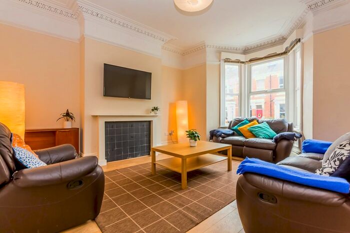 6 Bedroom Property To Rent In Sunbury Avenue, Jesmond, Newcastle Upon Tyne, NE2