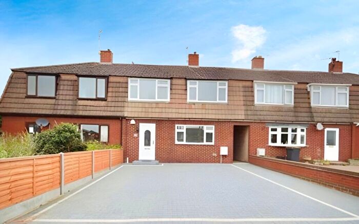 3 Bedroom Terraced House To Rent In Cornish Crescent, Nuneaton, Warwickshire, CV10