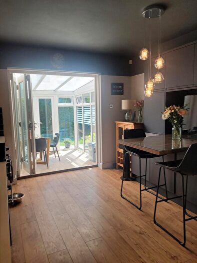5 Bedroom Detached House For Sale In Benn Lane, Longwood, Huddersfield, HD3