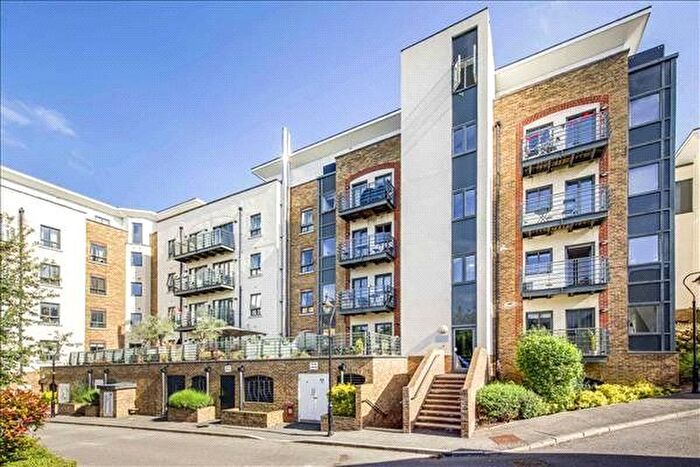 2 Bedroom Flat For Sale In Apsley House, Roehampton, SW15