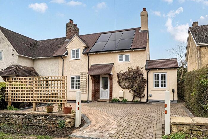 3 Bedroom Semi Detached House For Sale In Oxford Road, Old Marston, Oxford, OX3