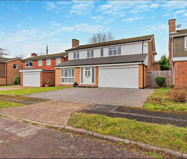 4 Bedroom Detached House For Sale In Little Hill, Heronsgate, Chorleywood, WD3