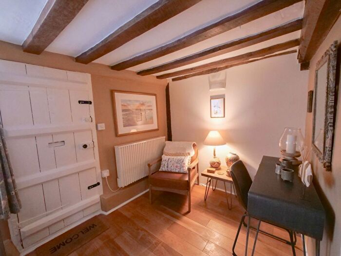 1 Bedroom End Of Terrace House For Sale In Double Street, Framlingham, Suffolk, IP13