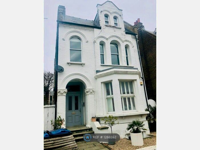 2 Bedroom Flat To Rent In Pelham Road, London SW19