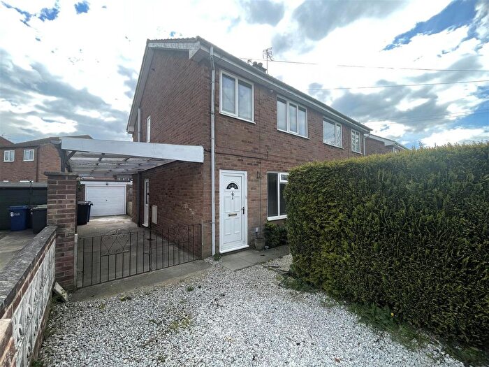 3 Bedroom Semi-Detached House To Rent In Sandway Drive, Camblesforth, YO8
