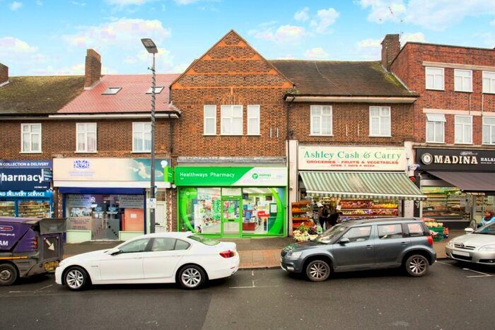 Flat To Rent In Rayners Lane Pinner, HA5