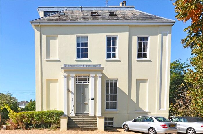2 Bedroom Flat To Rent In Wellington Square, Pittville, Cheltenham, GL50