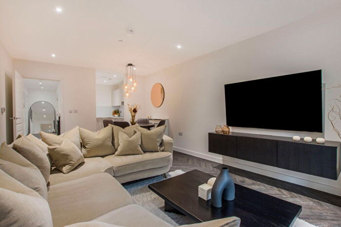 2 Bedroom Apartment For Sale In , Regal Walk, Bexleyheath, DA6