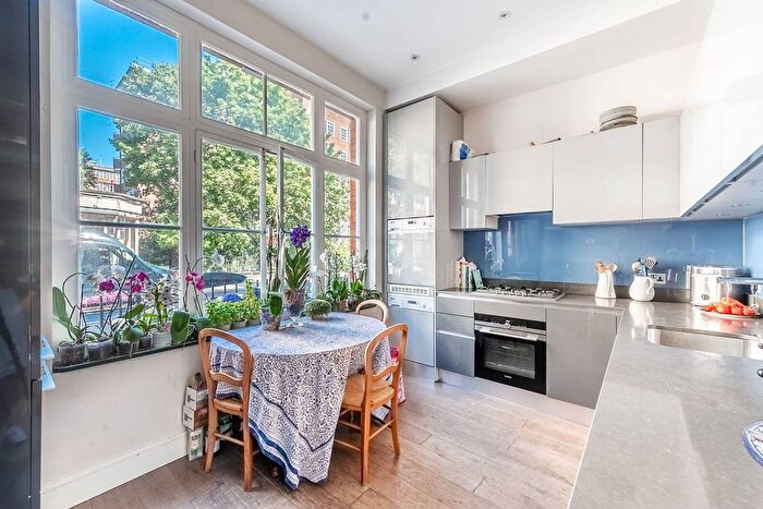 2 Bedroom Flat To Rent In Pimlico Road, Belgravia, London, SW1W