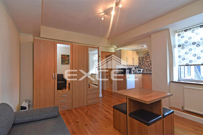 Studio To Rent In Fordwych Road, Kilburn, London, NW2