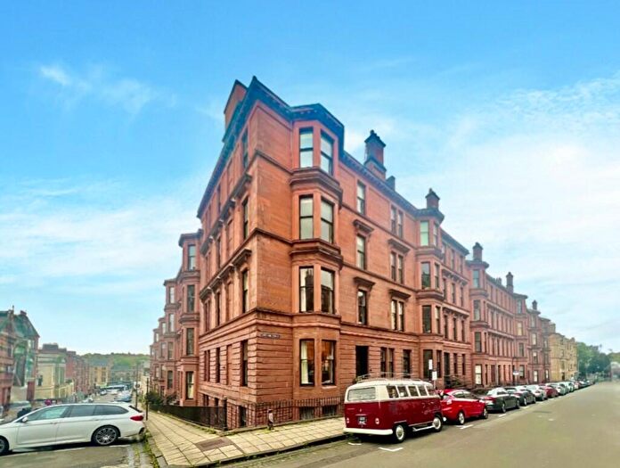 4 Bedroom Flat To Rent In B/R, Kersland Street, G12